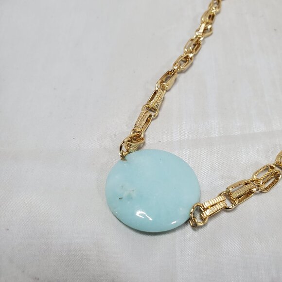 Spring Street by Nordstrom sea green color quartz stone with gold chain necklace - Picture 5 of 6